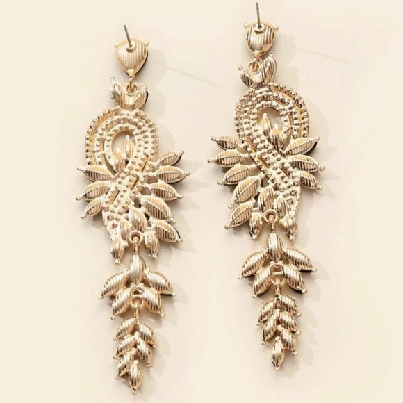 Rhinestone Leaf Drop Earrings - Picture 2 of 5